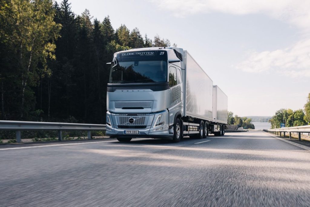 Volvo Trucks raggiunge un traguardo importante con 10.000 camion a gas venduti in tutto il mondo